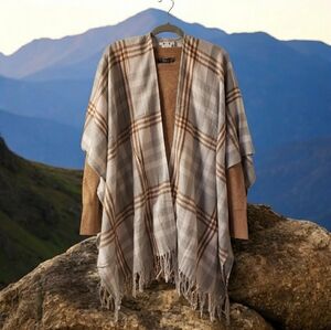 NWT! SET! Cashmere Blend Poncho And Tan Crew Neck Sweater